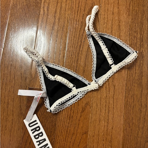 NWT Urban Outfitters Out From Under Christy About Time Satin Triangle Bra - Picture 7 of 7